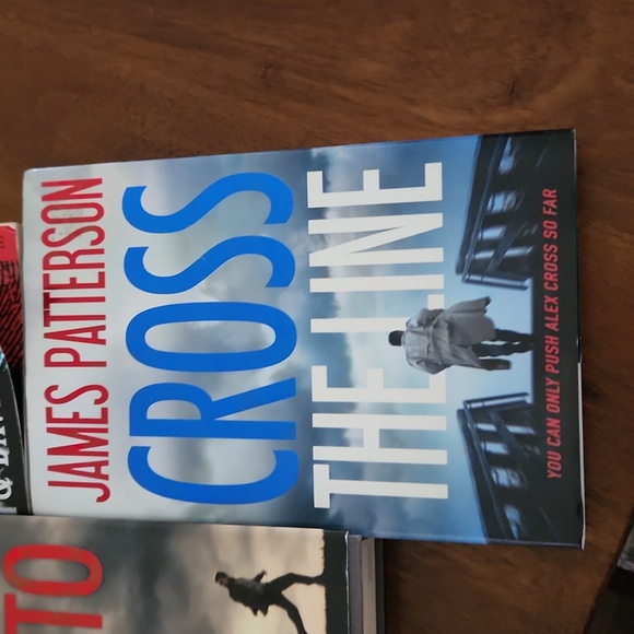 James Patterson books - Picture 4 of 4
